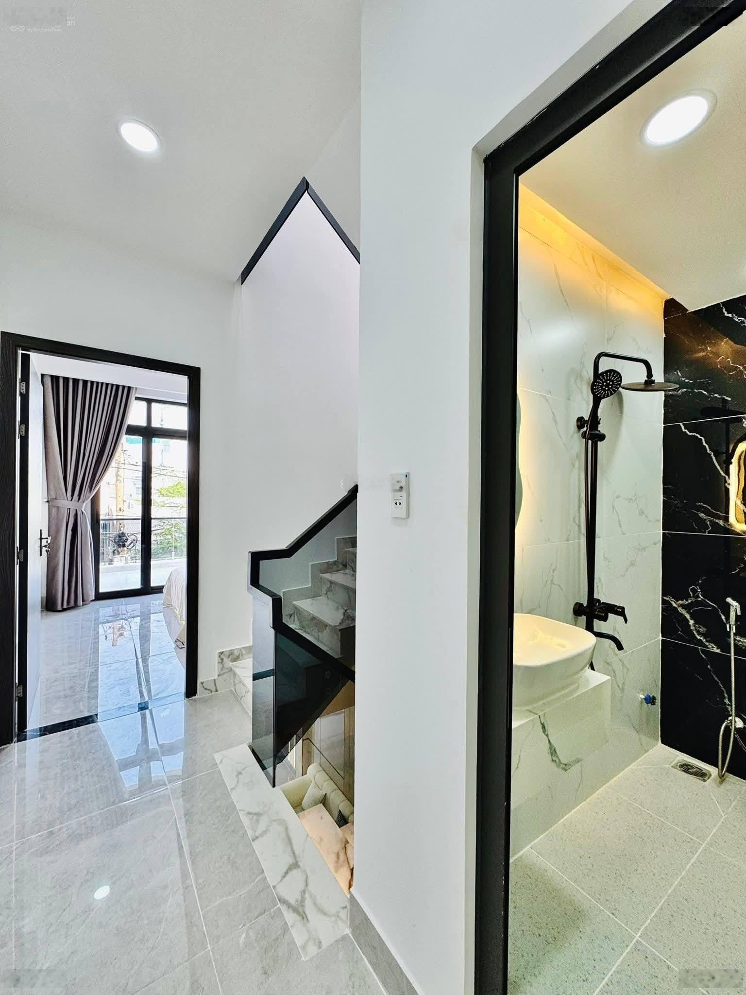 Nhà thiết kế hiện đại, 74m2 , 3pn 4wc, bếp, sân thượng chỉ 5tỷ480. full nội thất