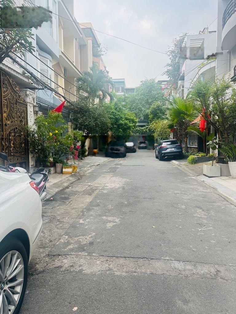 P12 Tân Bình khu hiếm nhà bán - 7x15 vuông vức - 4 tầng BT - Đường 10m - Hơn 18 tỷ.