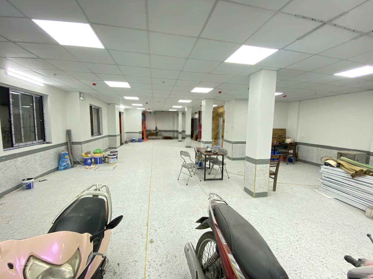 Quá VIP! Bán tòa Apartment cao cấp Trung Kính Cầu Giấy 34 phòng , 180m2x7T doanh thu 2.5 tỷ/năm