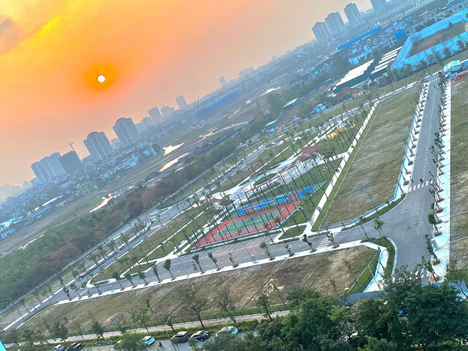 Hàng hiếm udic tây hồ căn 168m 3 ngủ rộng giá 15 tỷ lh: 0982033657