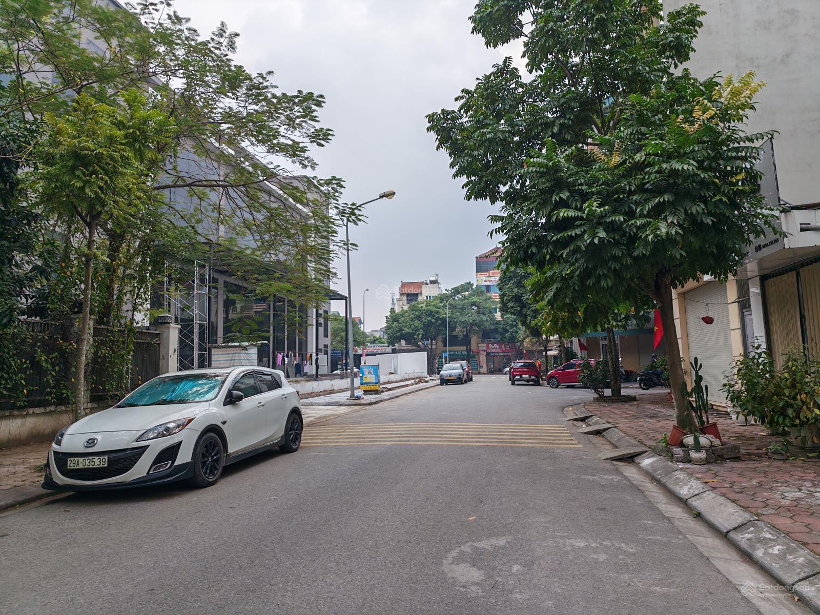 Bán đất mặt tiền kinh doanh 40m2 12,x tỷ-đối diện trường học-long biên-hà nội