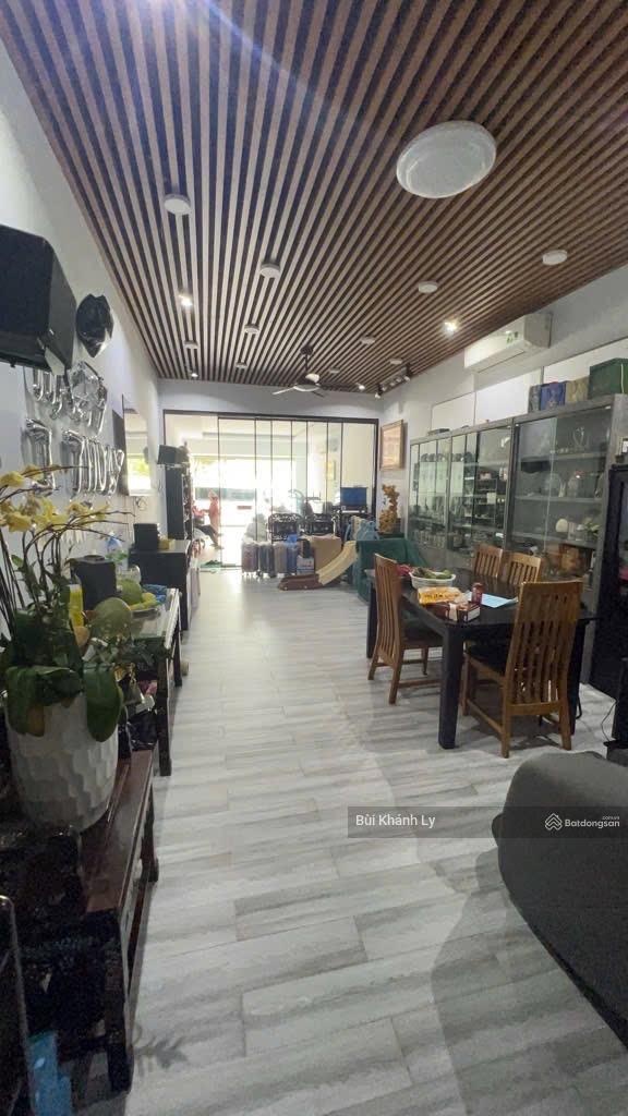 Nhà phú nhuận mặt tiền khuvip lê văn sỹ - ngang 4m gần quận 3,10