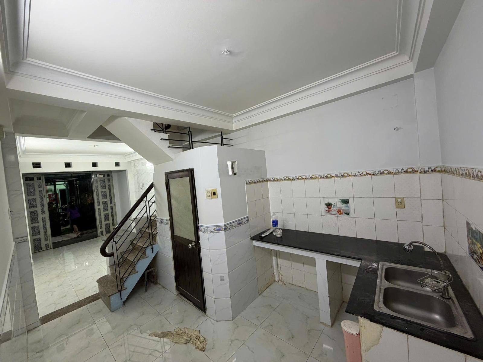 Cho thuê nhà Nguyễn Tiểu La 35m² 3 tầng - 14 triệu/tháng