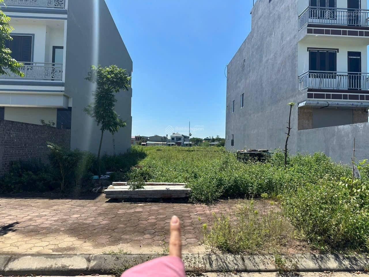 Chính chủ bán đất Hòa Lạc, diện tích 100m2, sẵn sổ đỏ, giá bán 2,8 tỷ