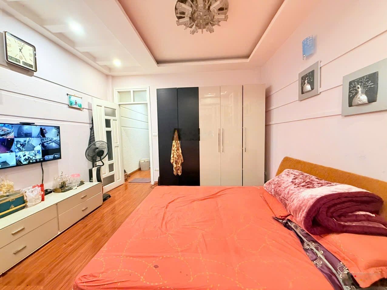 Chính chủ bán nhà ngõ 301 trường chinh - đống đa - 55m - 5 tầng - mt 4.5m - giá 13.9 tỷ - phố 10m