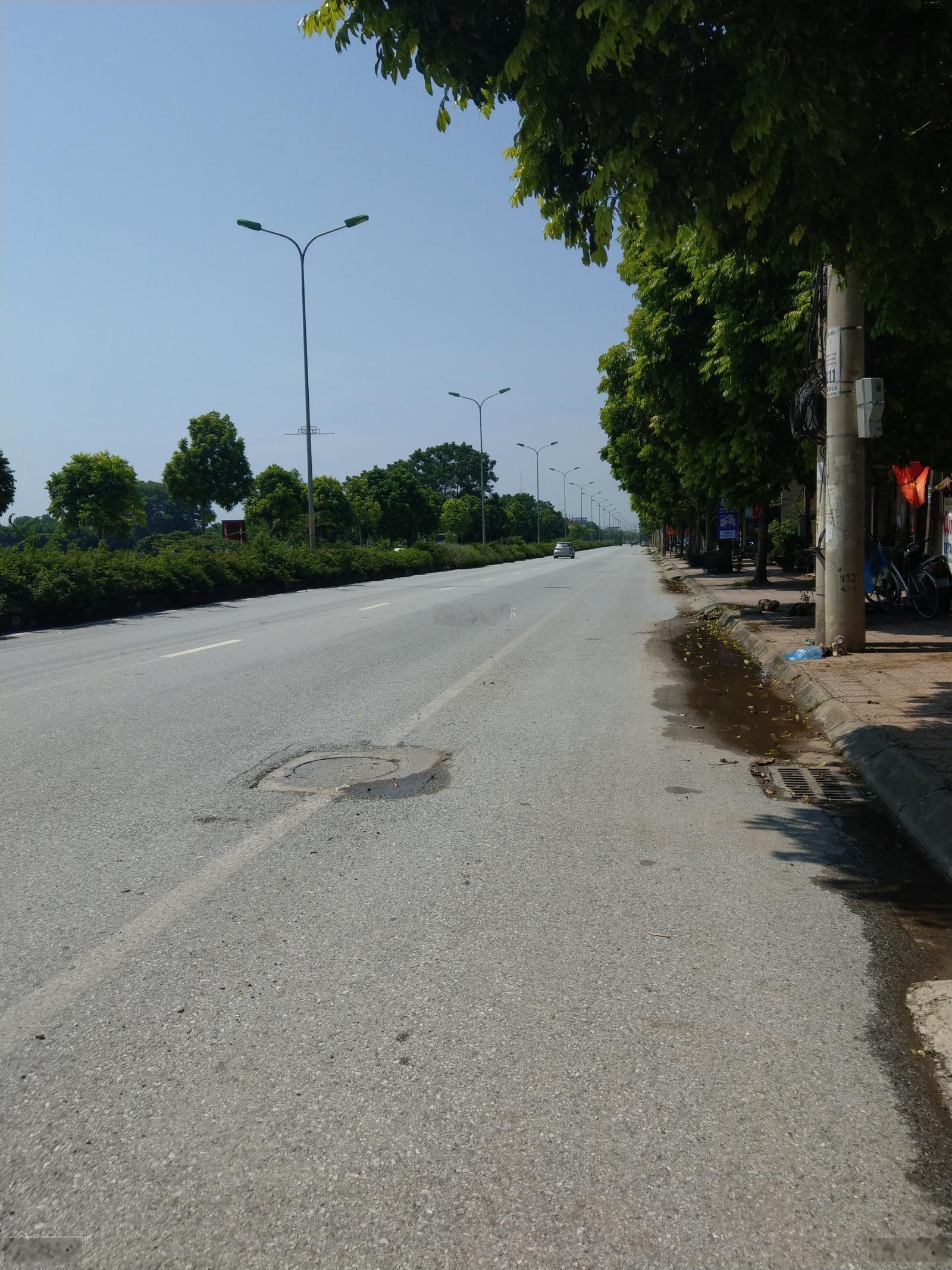 Mặt đường quốc lộ 21 trung sơn trầm sơn tây đất vàng chờ các nhà đầu tư thông thái