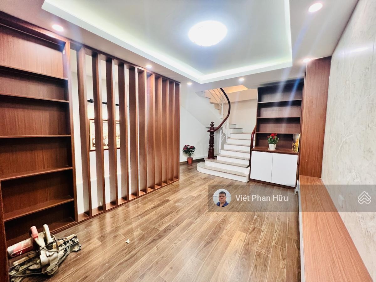 Bán nhà Xuân Đỉnh, nhà đẹp ở ngay, 30m ra phố, hàng xóm Ngoại Giao Đoàn, 42m2*5T 9.76 tỷ