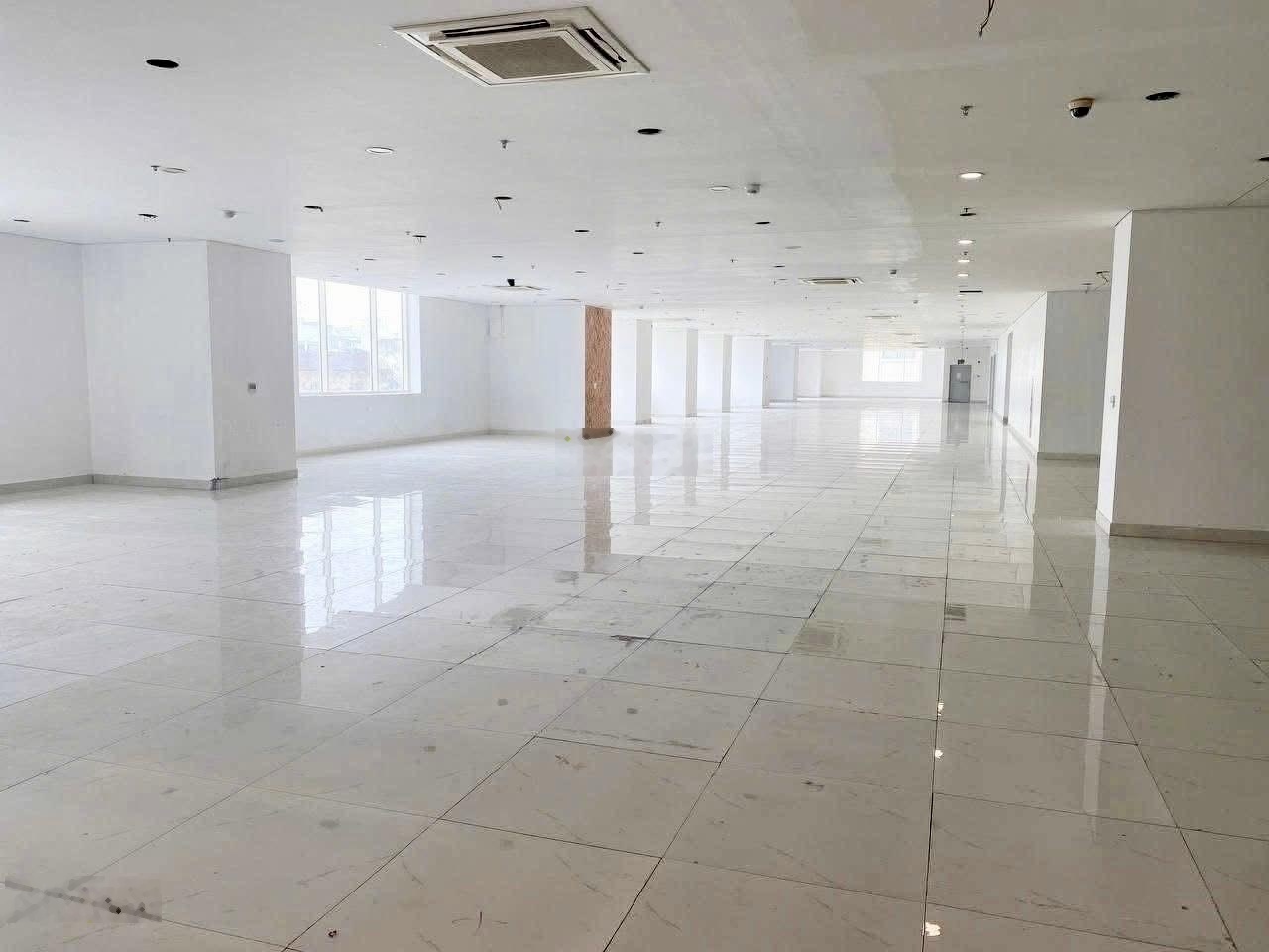 Chỉ hơn 500tr/m - building mặt phố khu hoàng cầu độc nhất đống đa - 406m2 x 10tầng 2 tmáy - mt 13m