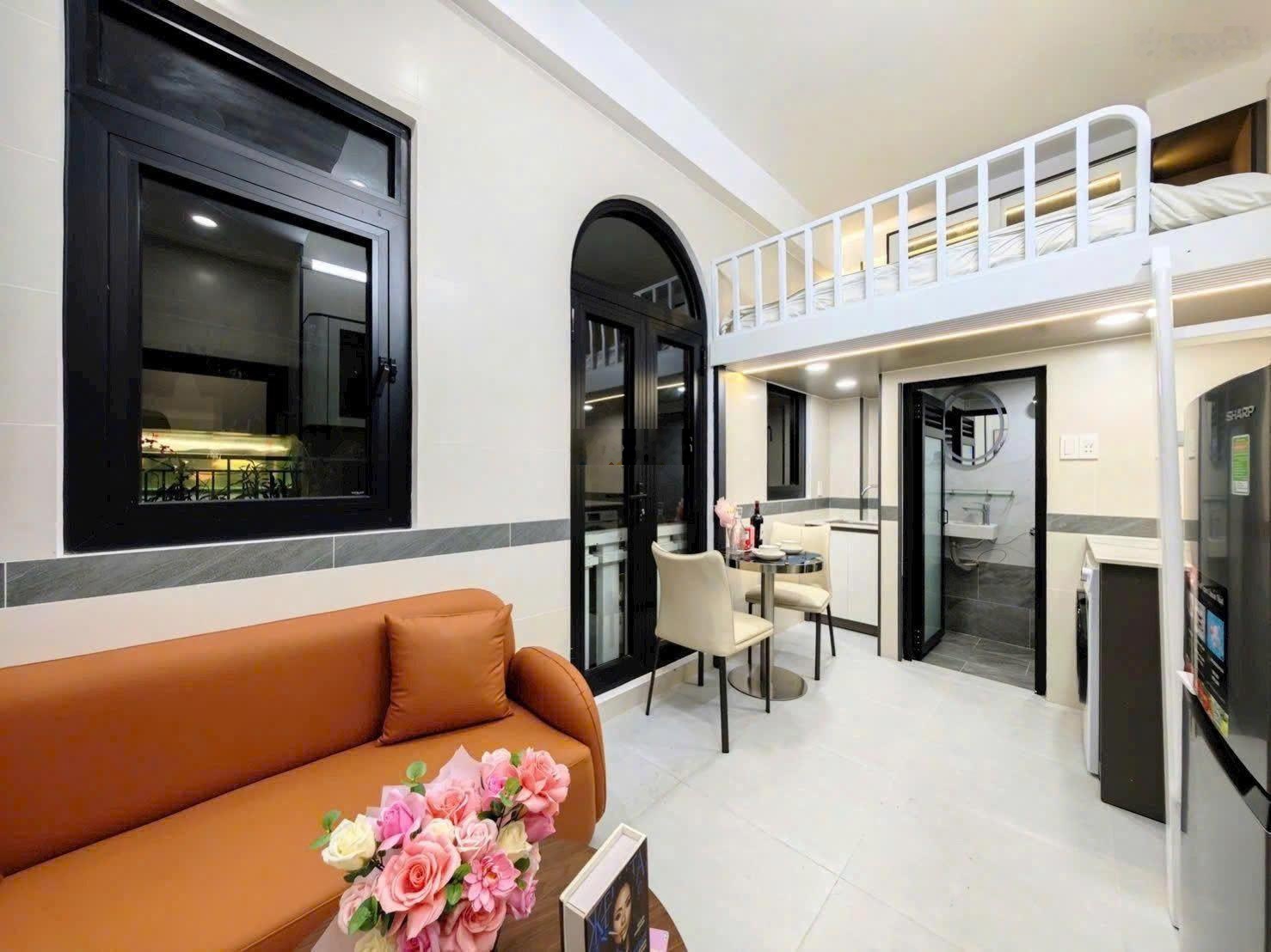 Xuất cảnh bán gấp - Bán nhà Duy Tân 90m² 5 tầng - 18.5 tỷ