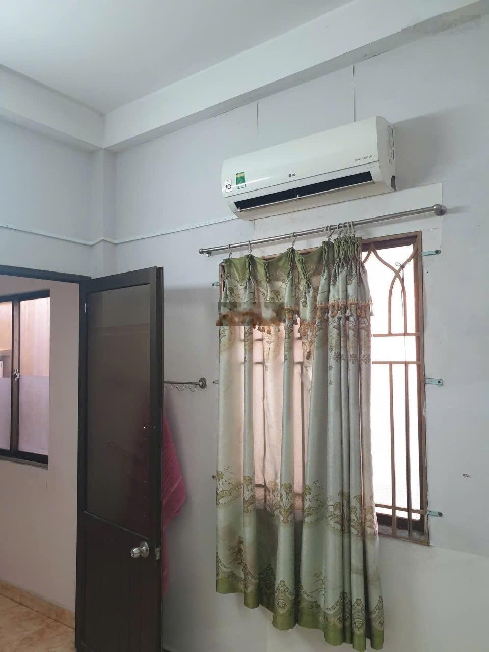 Cho thuê nhà hẻm 2m(XM) Hùng Vương, P.2, Q.10 giá 10tr