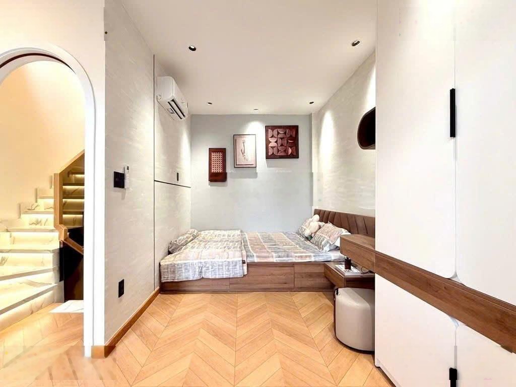 Nhà tại trung tâm Thích Quảng Đức, Phường 5, Phú Nhuận, DT 63m2, dòng tiền: 28tr/tháng