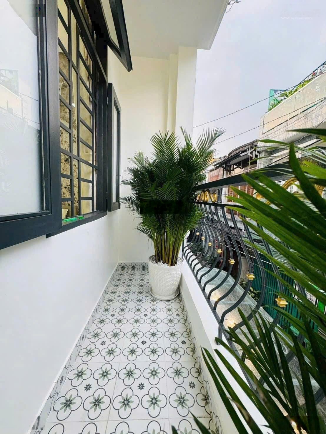 Bán gấp nhà chính chủ, Nguyễn Ngọc Lộc, P6, Q10, DT 63m2, sổ hồng riêng chính chủ