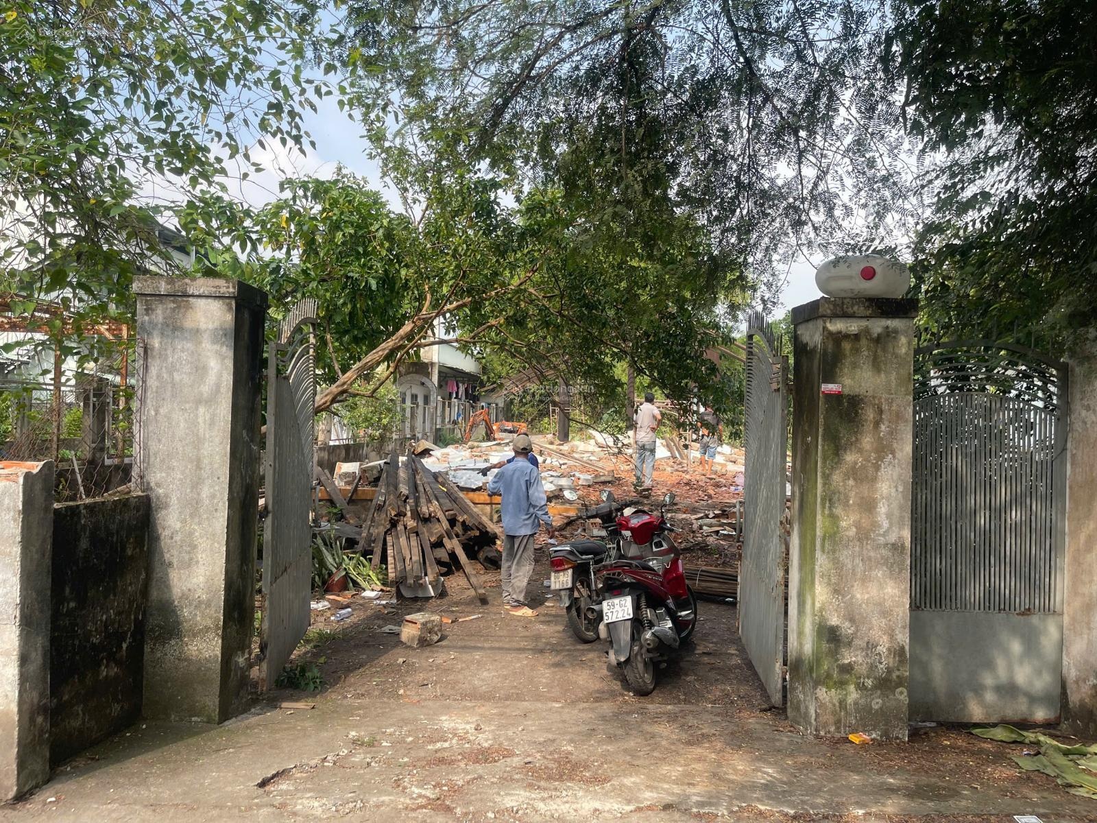 Bán đất Hóc Môn 840m² giá 27 tỷ phù hợp làm kho xưởng / phân lô / đầu tư/ xây căn hộ dịch vụ