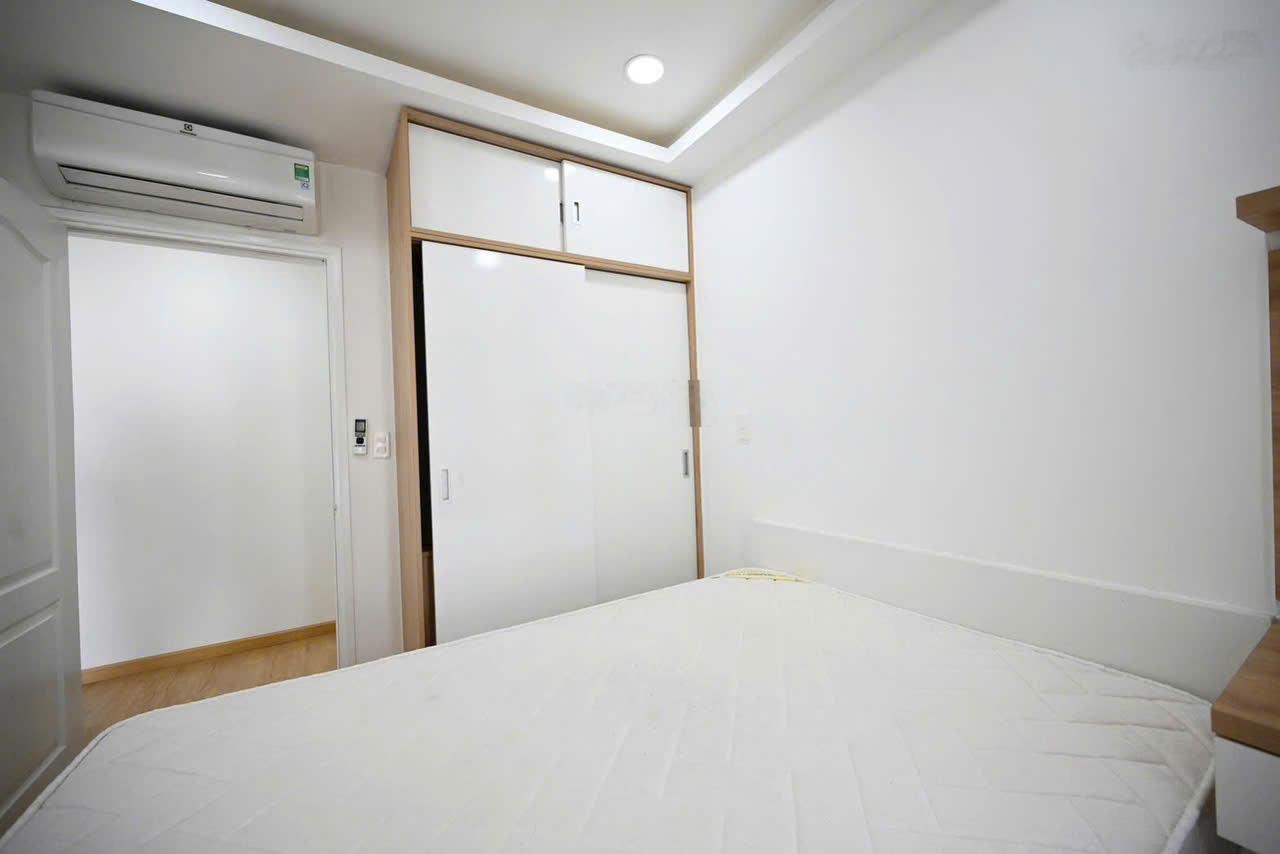 GẤP. Bán gấp trước tết căn hộ Scenic Valley 1, 2pn, lầu cao, nội thất cao cấp, giá 6,950 tỷ