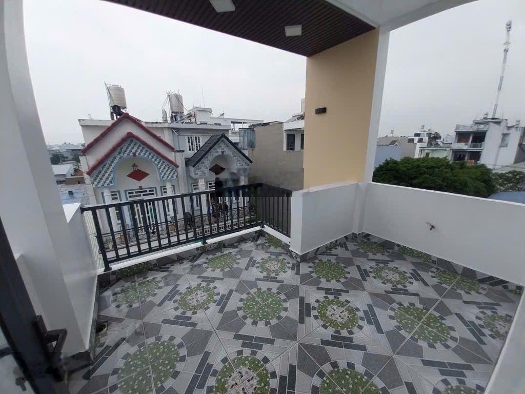 Bán nhà trung tầm p. thới an- 4 lầu- ngang 4.5m- thới an 16- gần ubnd củ- hxh 8m- chỉ 5 tỷ 950 tl.