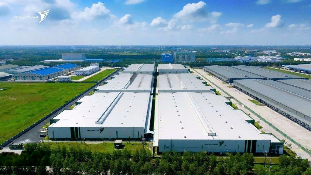Bán nhà xưởng KCN Phú An Thạnh, Bến Lức, Long An, đất : 14.000m², xưởng : 8.000m², pháp lý rõ ràng