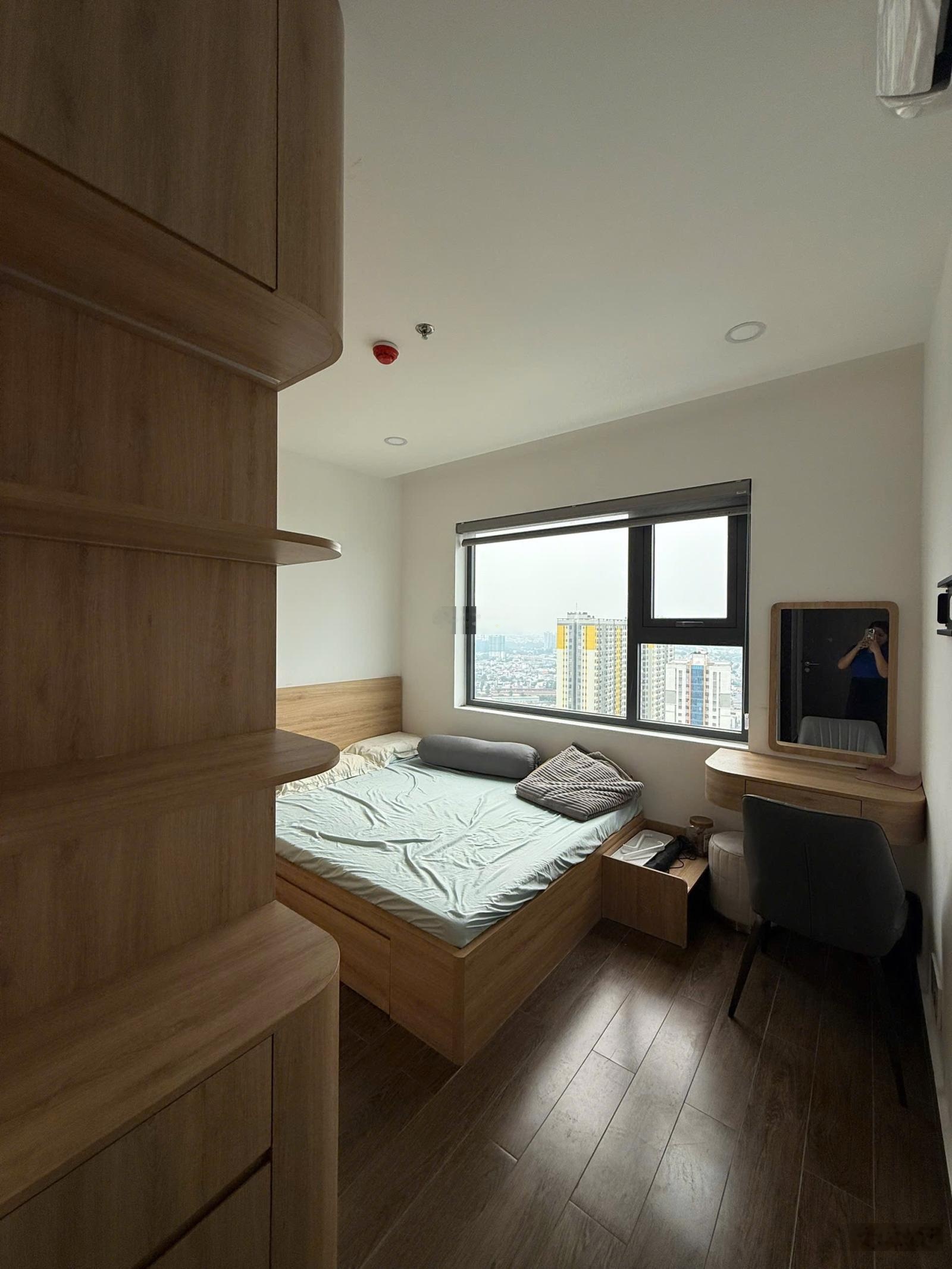 Chính chủ bán căn phú đông premier full nội thất, sổ sẵn, tầng cao, giá 3.45 tỷ, lh 0931166188