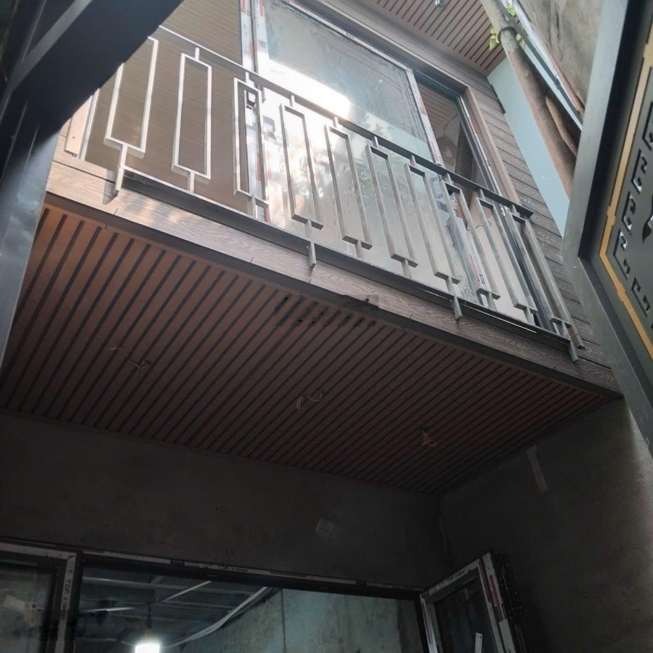 Nhà nhỏ siêu đẹp - sổ hồng riêng- giá rẻ như hạt dẻ