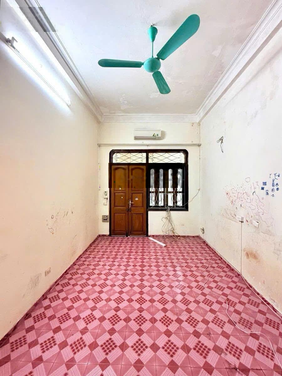 Cần bán gấp nhà khu phân lô Huỳnh Thúc Kháng, 58M *5 tầng lô góc 2 thoáng, 50M ra mặt phố, ô tô, KD