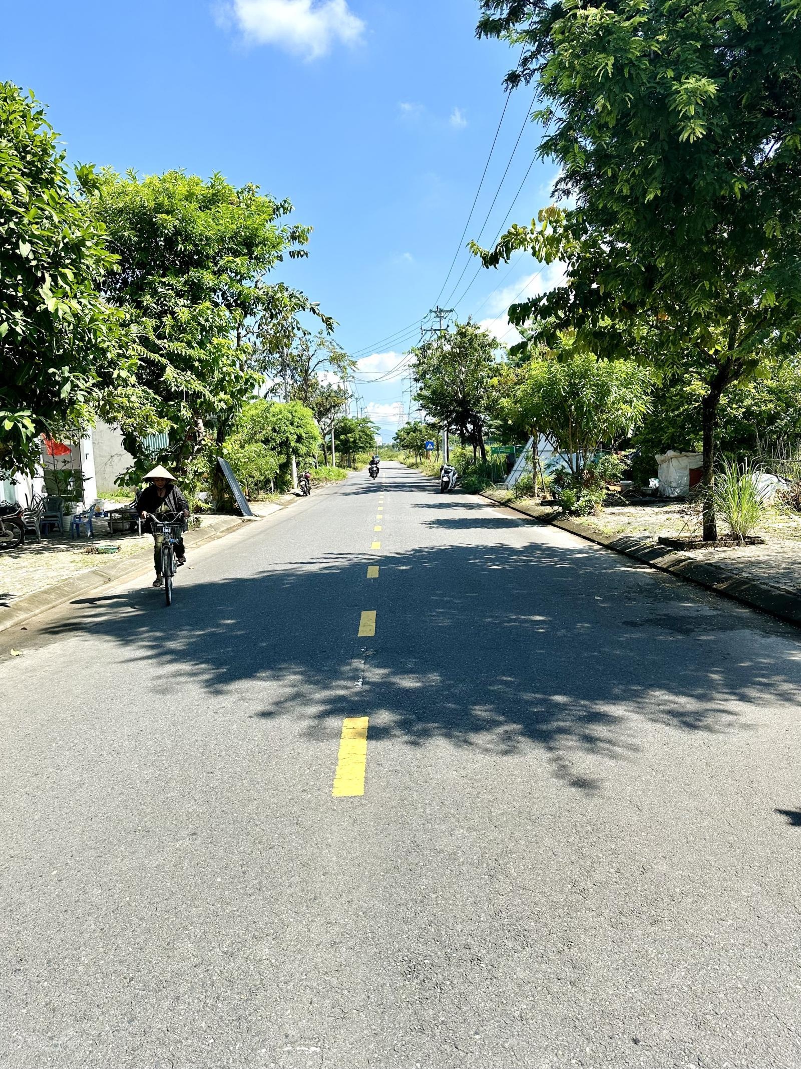 Hằng Phương Nữ Sĩ 7m5 - TĐC Bá Tùng - DT 100m2 - Giá 4.850 tỷ