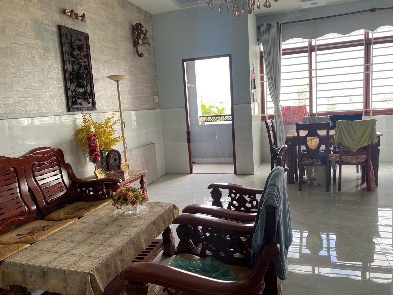 Bán nhà đúc 5,5 tấm hẻm 8m thông Mã Lò ngay Lê Văn Quới, 8x25m, giá 14.8 tỷ chính chủ