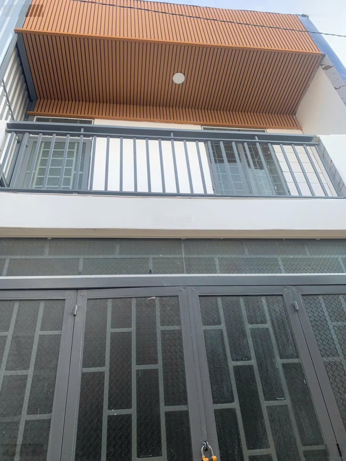 Bán nhà riêng 1075/ Tỉnh Lộ 10, Giá 3,95 tỷ, DT:50m2, Gần Khu Tên Lửa.