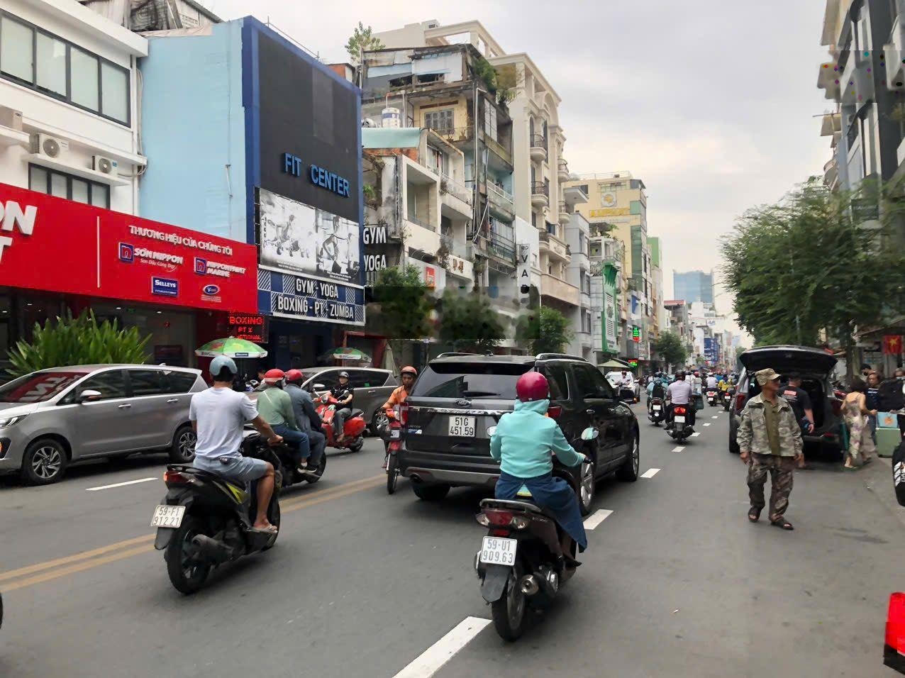 Xuất cảnh bán gấp - Bán nhà mặt tiền Võ Văn Tần 79m² 3 tầng - 53 tỷ