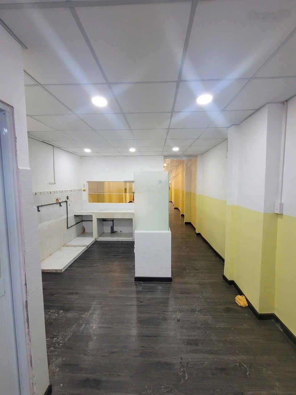 Xuất cảnh bán gấp - Bán nhà mặt tiền Hoàng Hoa Thám 101.9m² 2 tầng - 26.9 tỷ