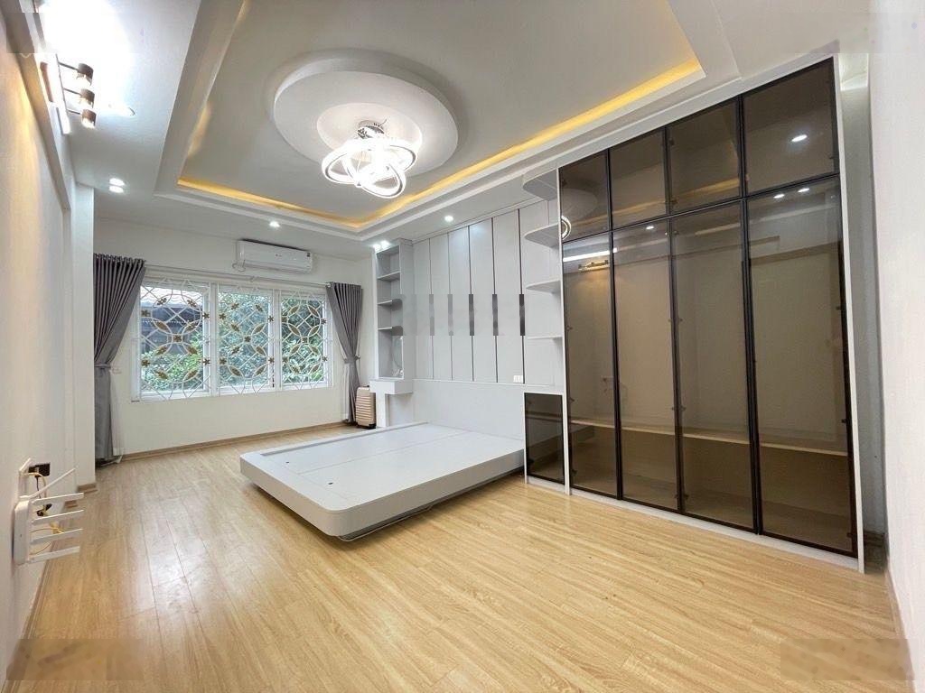 Bán nhà riêng Phường Bồ Đề, Gara Oto, Nhà đẹp chính chủ