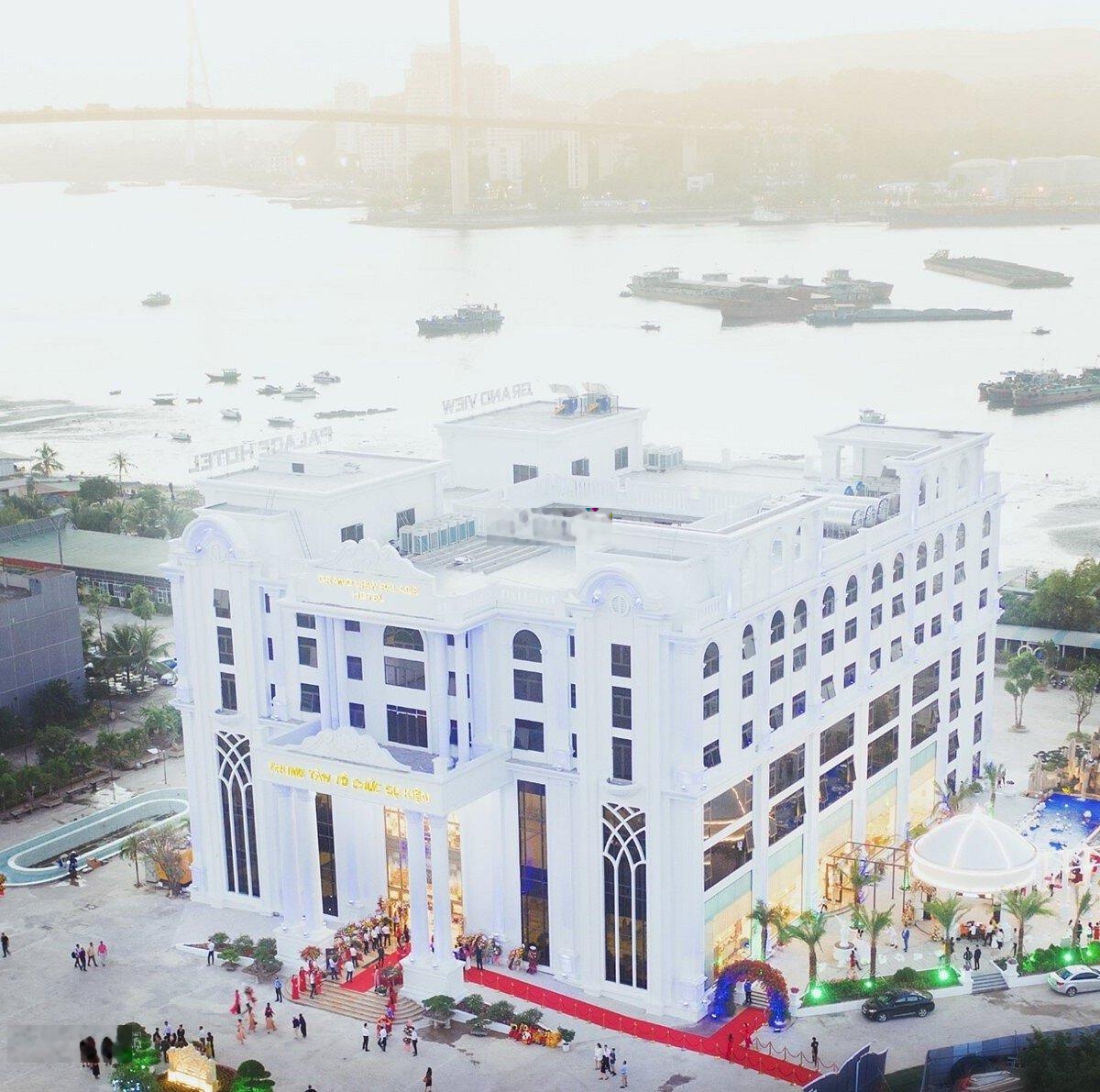 Siêu phẩm đất nền, ô góc 2 mặt tiền, sát biển, ngay trục chính, ngã tư to nhất và trung tâm khu vực