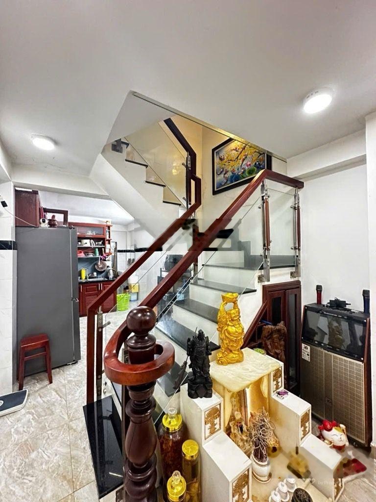 Nhà 3 tầng, mai xuân thưởng, 40m2, hơn 5 tỷ