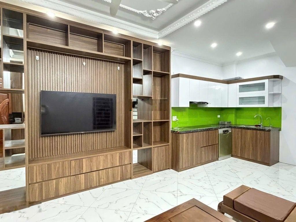 P/L Xuân Đỉnh, sát CV Hoà Bình, 35m2 chỉ 8.x tỷ, dân xây, ngõ thông, ô tô, nội thất VIP, hiếm quá