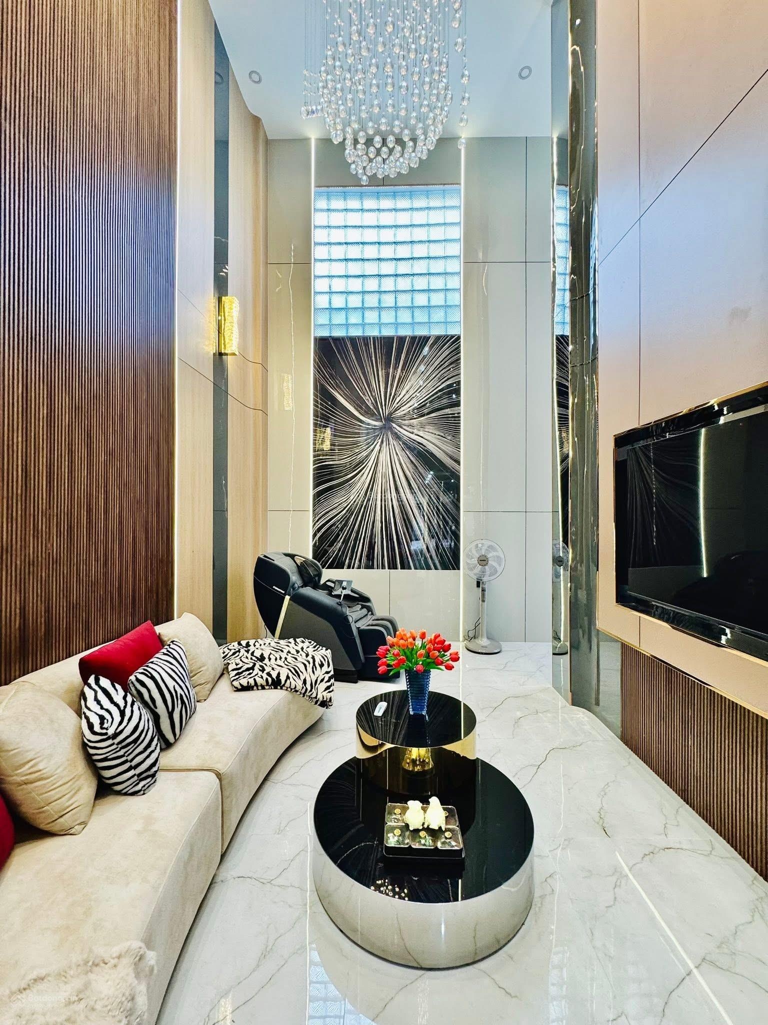 Giảm mạnh bán gấp đường 6m Phan Văn Hân,P17,Bình Thạnh giá 3Tỷ500/66m2 cho thuê 22tr gần cầu Bông