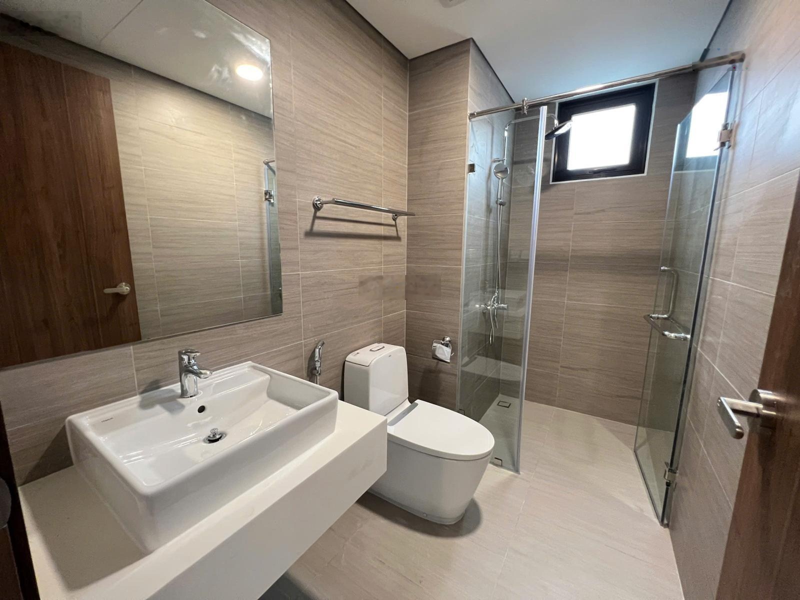 Chính chủ bán căn góc 80m2 akari city - lầu 24 view hồ bơi - sẵn hđ thuê 2 năm