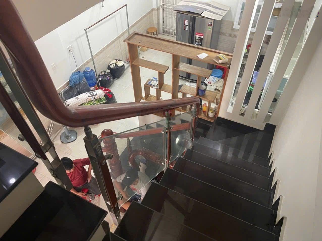 Bán Nhà Trệt 2 Lầu Trục Chính N1 Đẹp Nhất Lê Phong Tân Bình Nhà DT 4,5x14,5 65,3m3 tc 100% trục ch