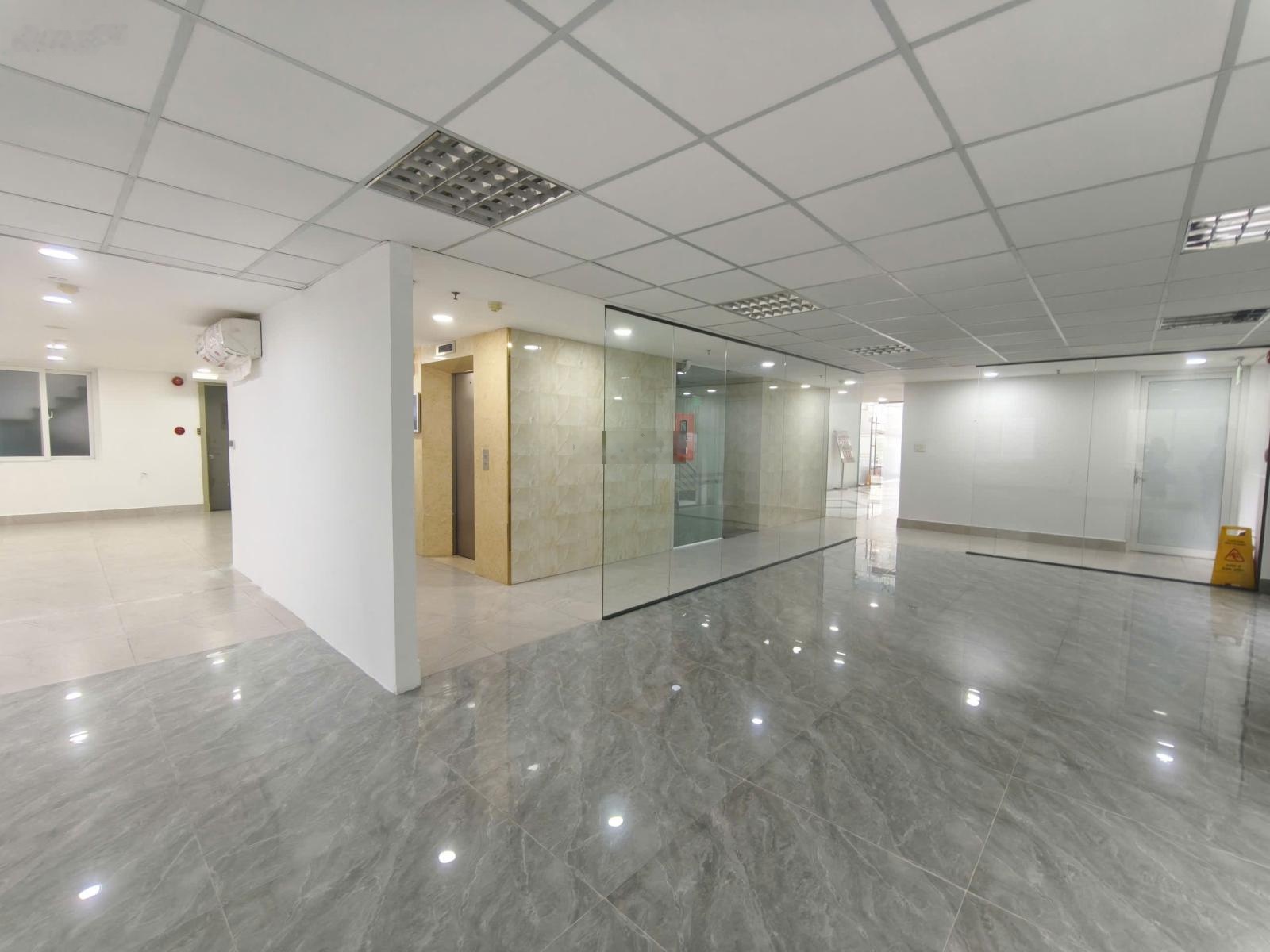 Chính chủ cho thuê văn phòng tòa nhà IOS 602 Điện Biên Phủ DT 40m2 - 100m2 - 200m2 chỉ từ 22 triệu