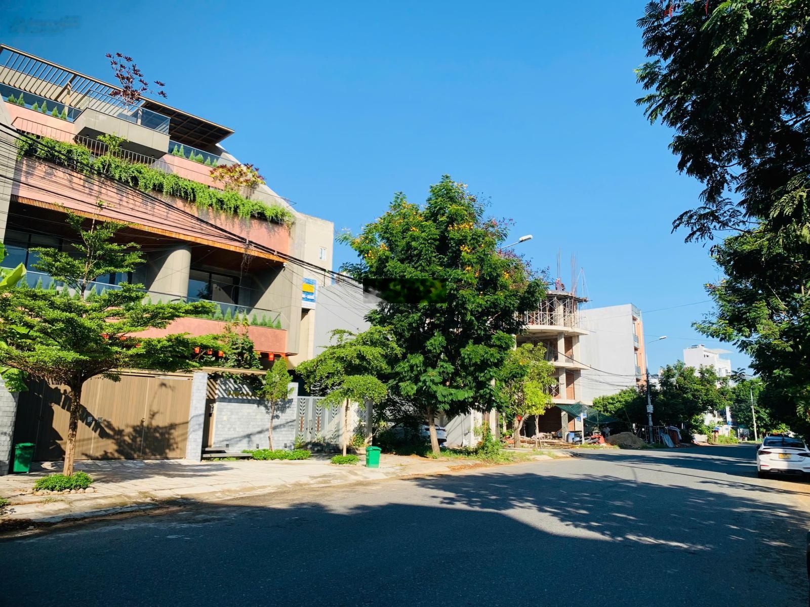 Bán lô Đoàn Khuê - 100m2, sạch đẹp, gần sông, Nam Việt Á