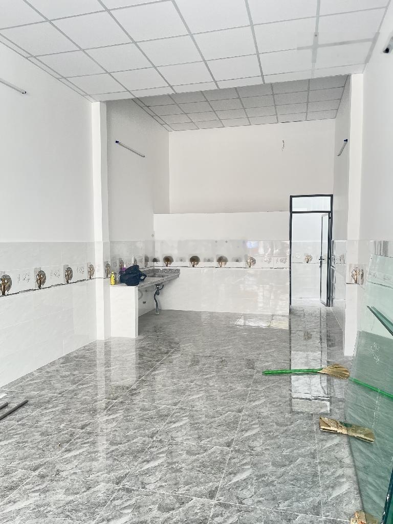 Mặt tiền Gần Chợ Tân Hương - Tân phú( 4m x 17m) KINH Doanh Sầm Uất Ngày Đêm