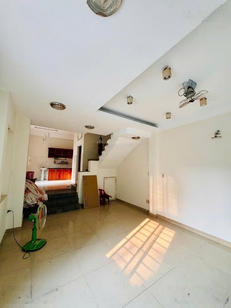 Bán nhà mặt tiền đường số 36, ngay chợ hiệp bình, ô tô đậu cửa, 3 tầng, 54m2, chỉ 5 tỷ