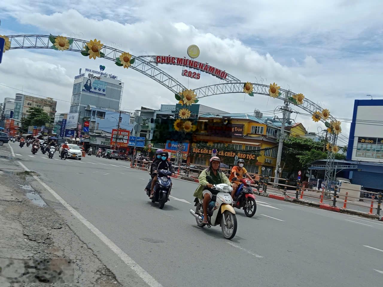 Hiếm! đất 51 m2 - hẻm xe hơ i- đường lê văn việt - q.9 - khu vực xây cao tầng- giá chỉ 3.85 tỷ