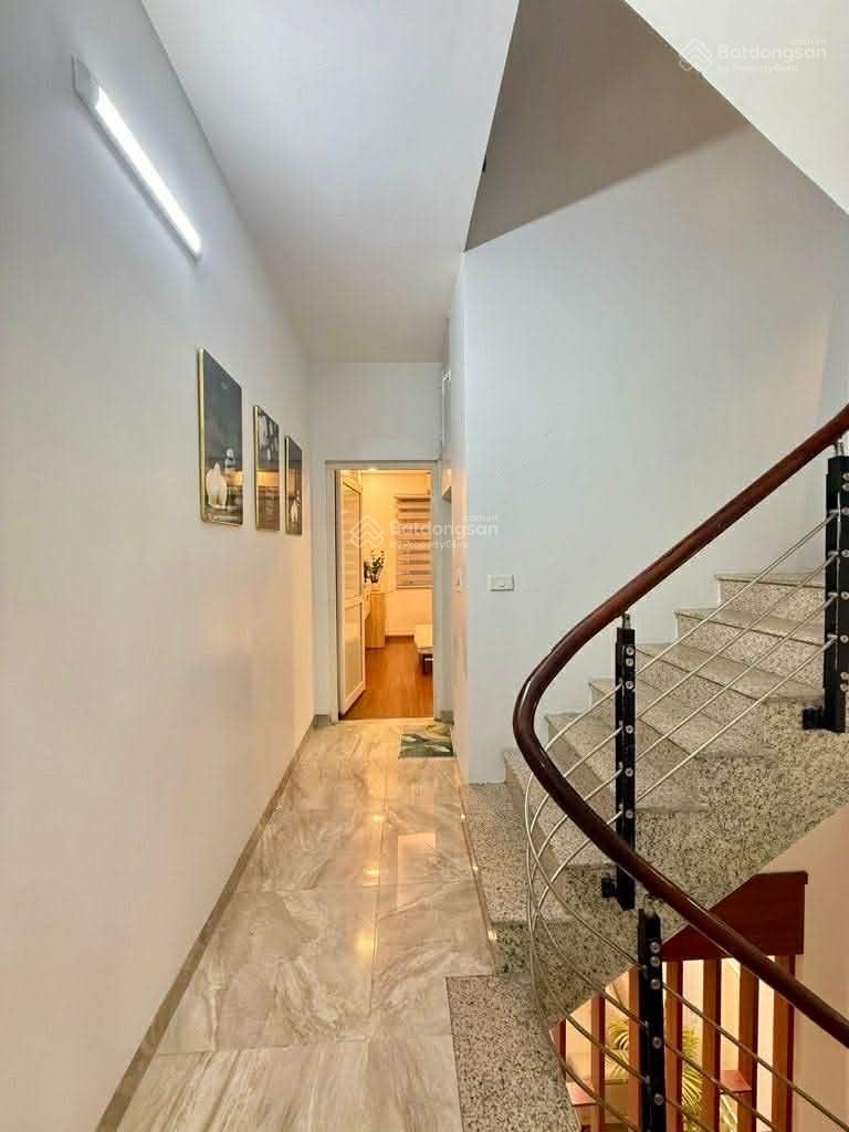 chủ cần tiền bán gấp tại Định Công, 7 tỷ, 35m2, 3WC, giá tốt