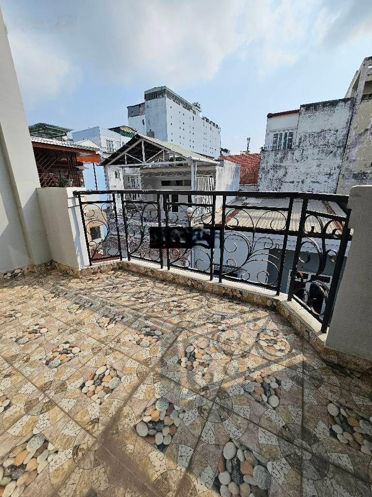 Chủ Cần Bán Gấp Đi Định Cư _ Nhà 4 Tầng Lâm Văn Bền Quận 7 _ 9 tỷ hơn