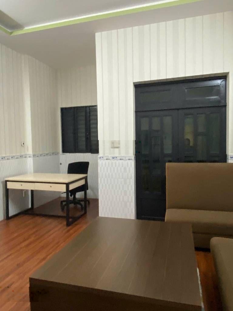 Nhà đẹp 2 tầng BTCT.hẻm 3 mét .tiện ích xung quanh đầy đủ.