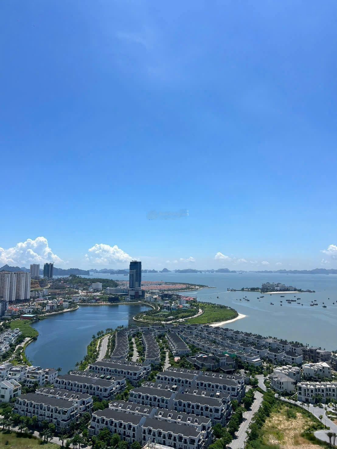 Bán căn góc Grand Bay Townhouse trung tâm Bãi Cháy gần bãi tắm sổ lâu dài