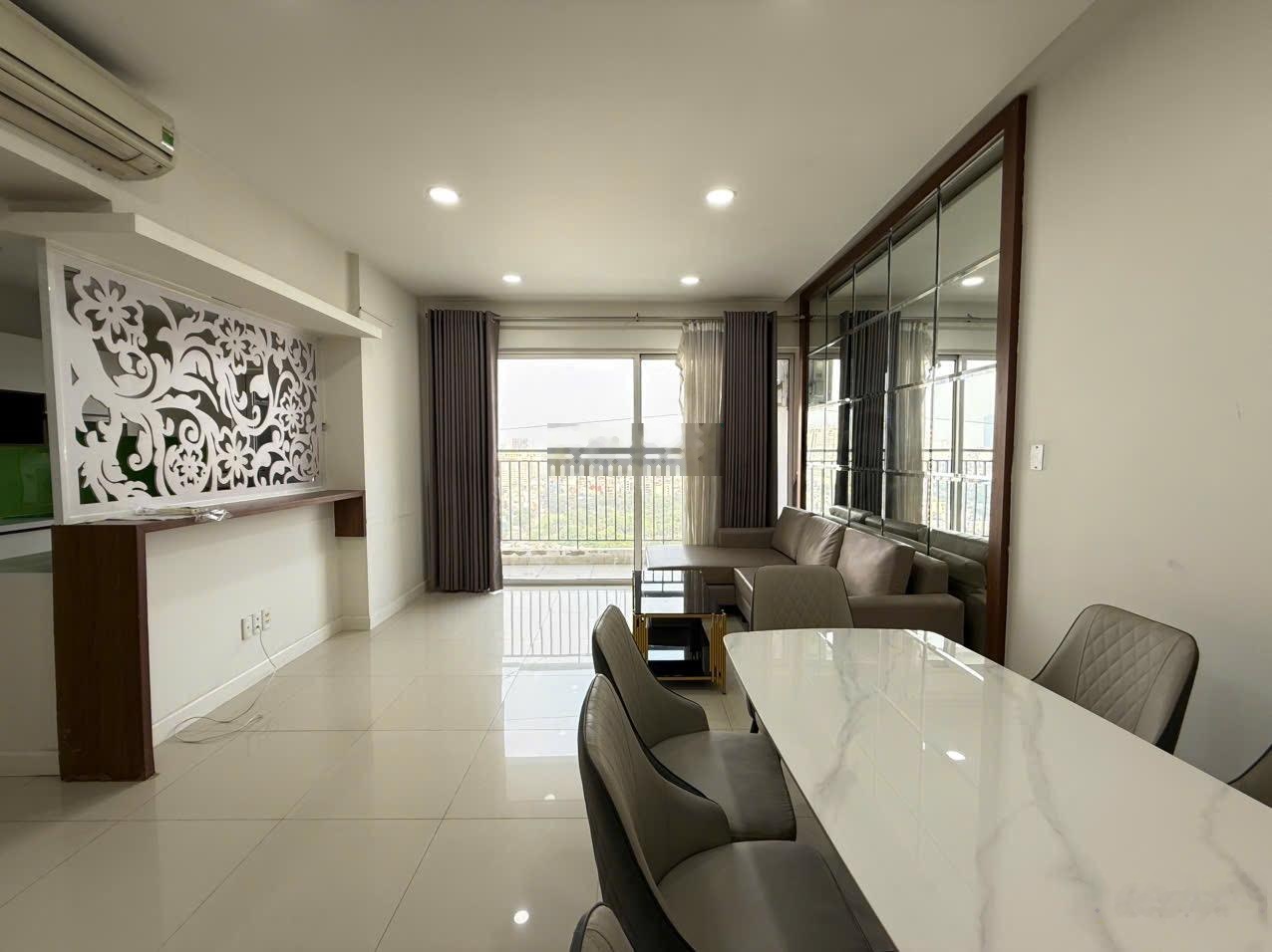 Thuê chung cư galaxy 9 3pn 3wc 122m2 ban công view bitexco - bến vân đồn q4 sát q1 q3 lh 0775924600