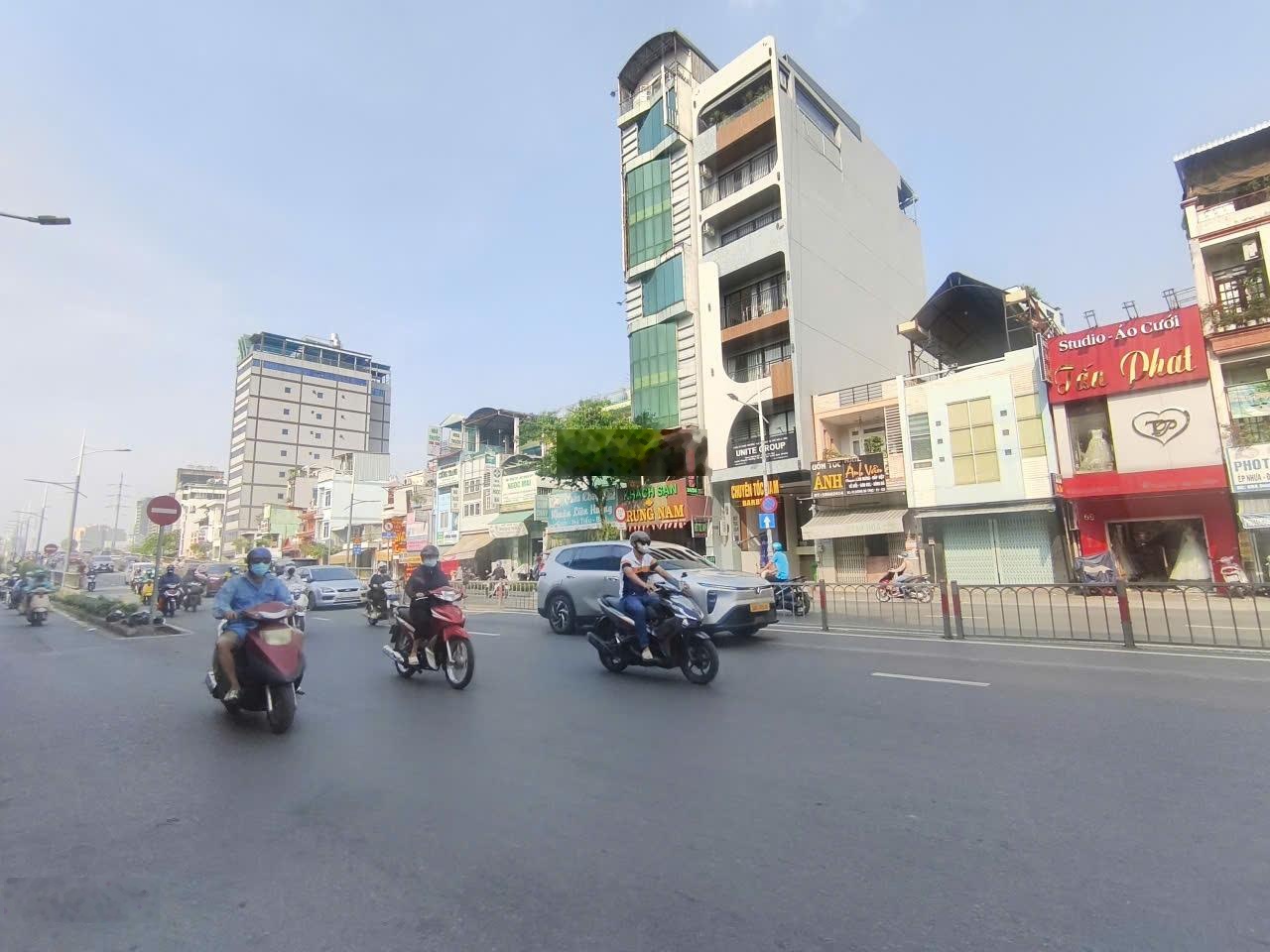 Hiếm! Nhà căn góc Dương Bá Trạc sát Quận 5, vừa ở vừa kinh doanh chỉ nhỉnh 8 tỷ