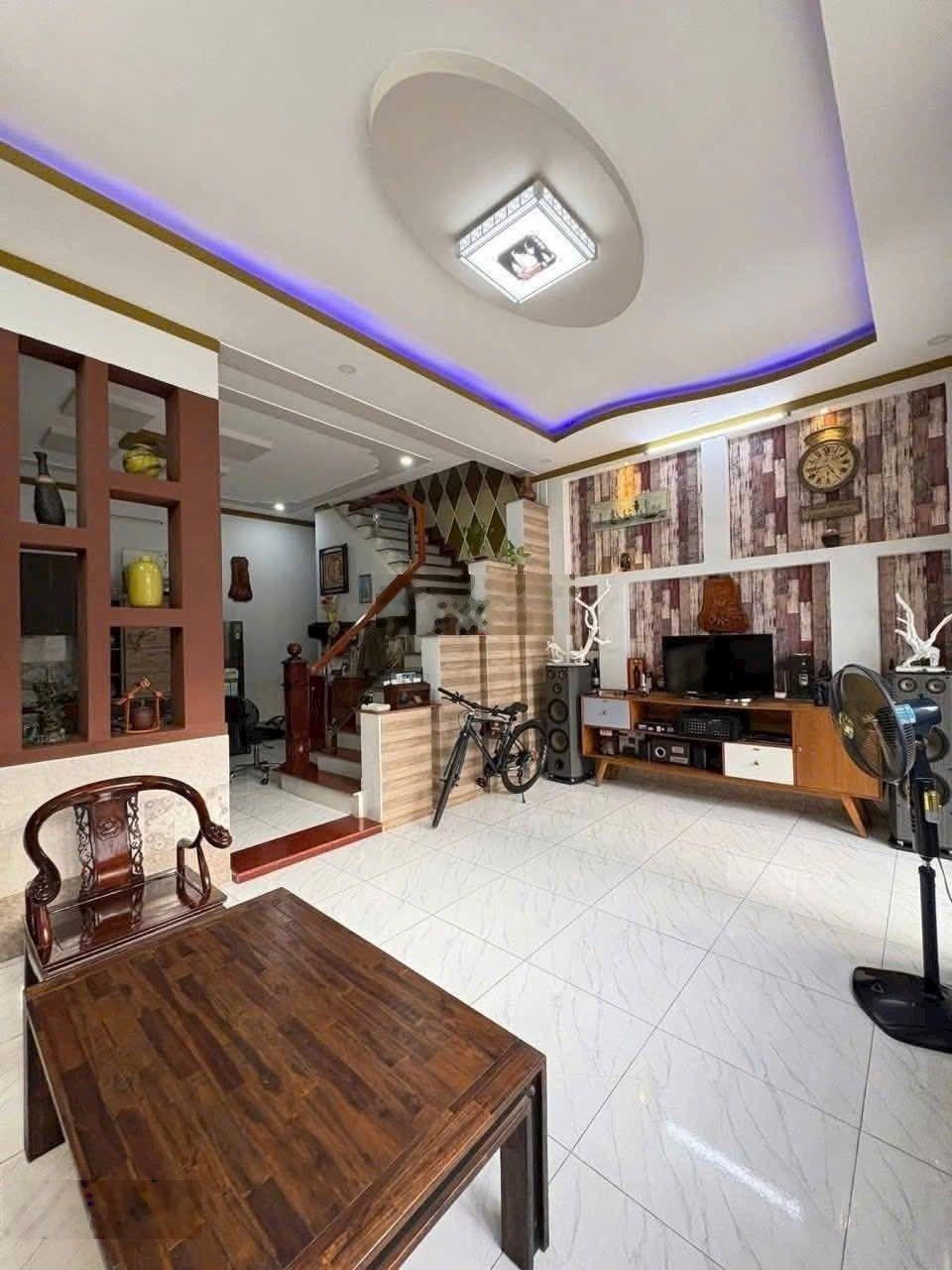 Bán nhà mặt tiền hà huy giáp gần sân vận động dĩ an nhà đẹp giá hợp lý trung tâm đôn