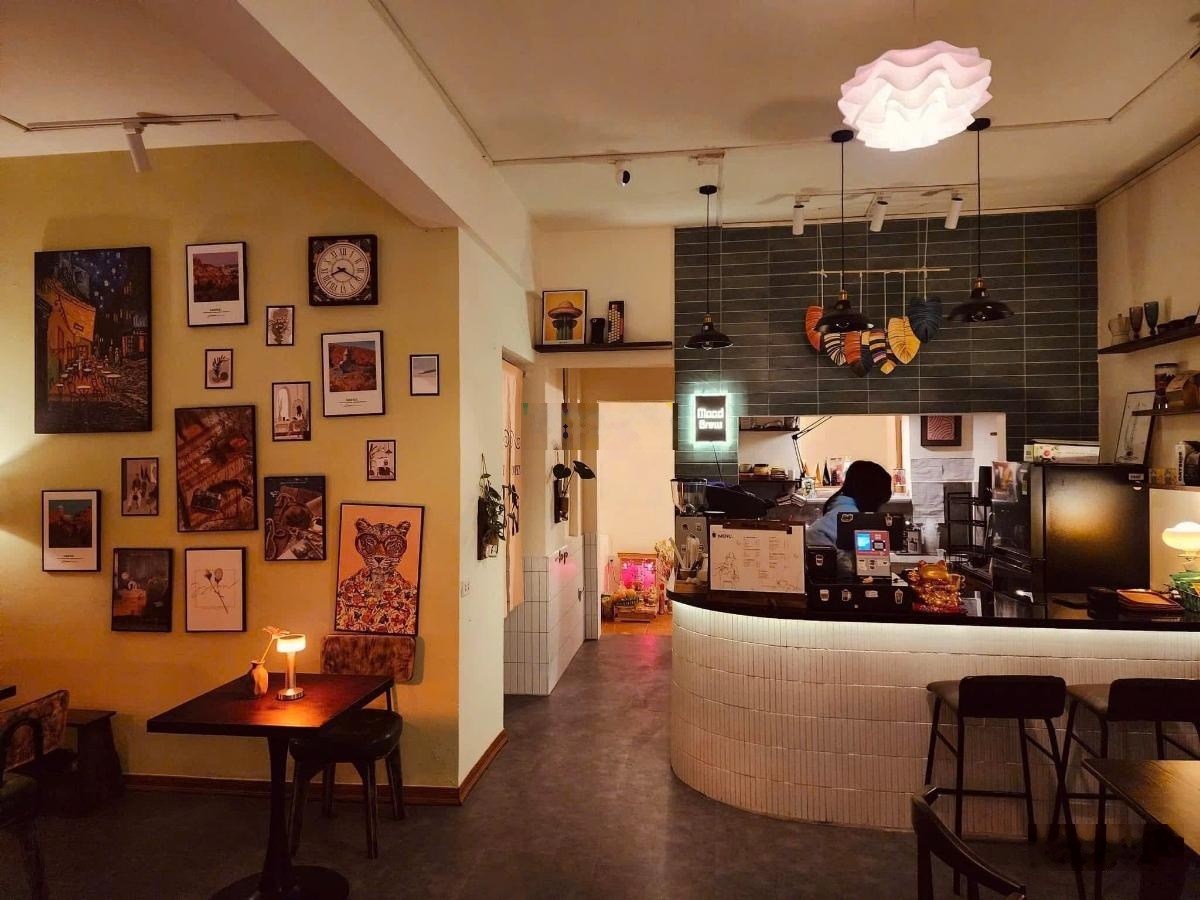 Bán căn hộ tập thể Giảng Võ, tầng 1 kinh doanh, diện tích sổ rộng, 2 mặt trước sau, oto trước nhà