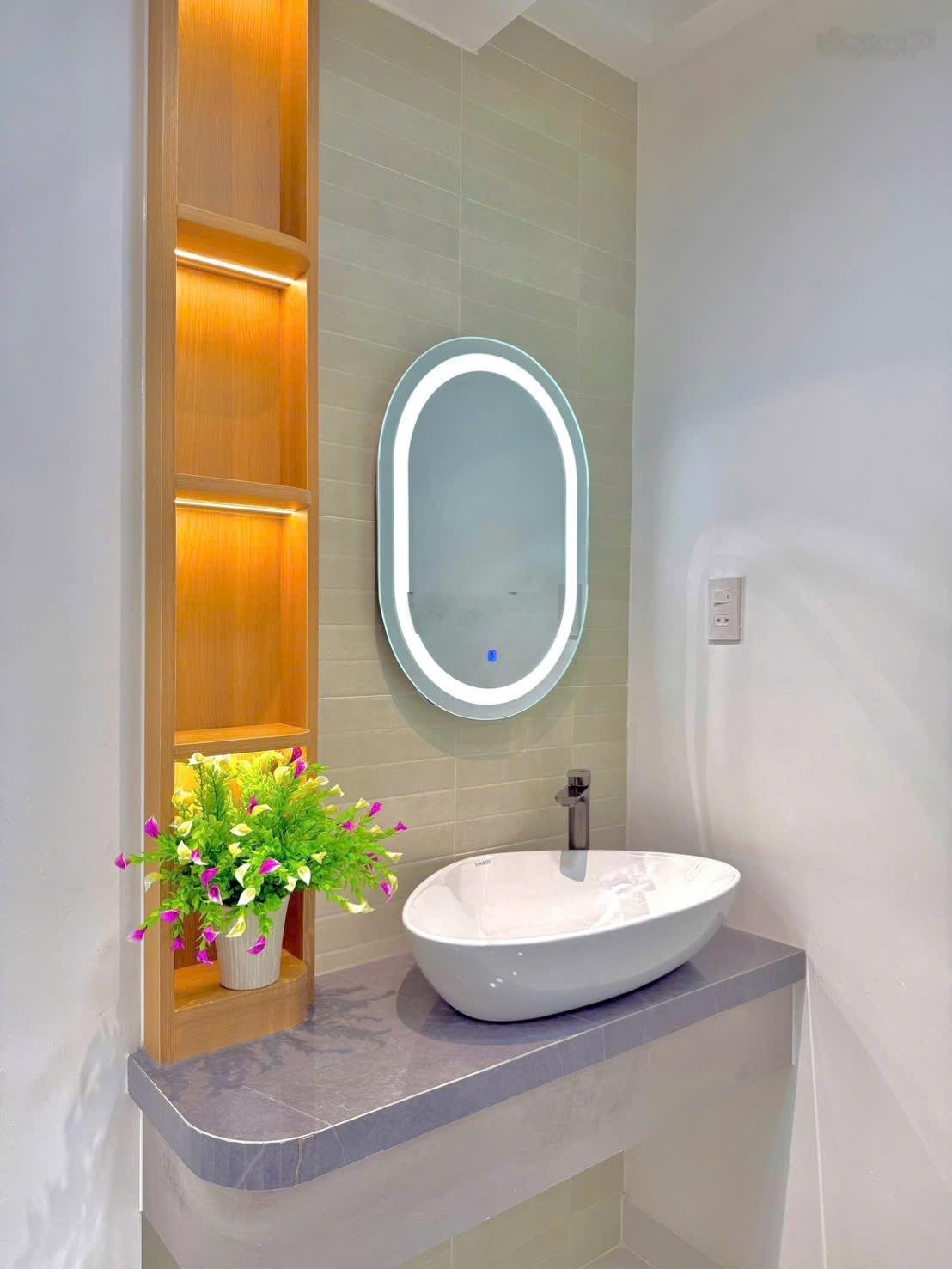 Bán nhà đường hoàng văn thụ p.9 quận phú nhuận - cách mặt tiền 10m