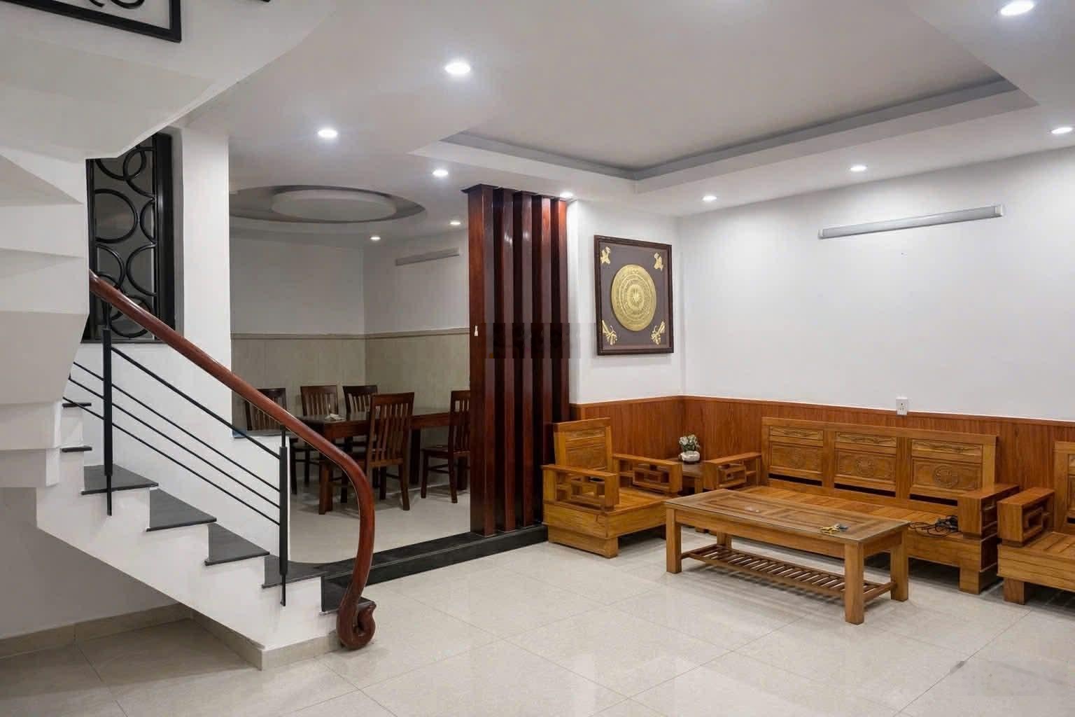 Cho thuê Nhà riêng 75m2, 4PN, 3WC, 17 triệu tại K356/59 Hoàng Diệu, Hải Châu, Đà Nẵng , có gara oto